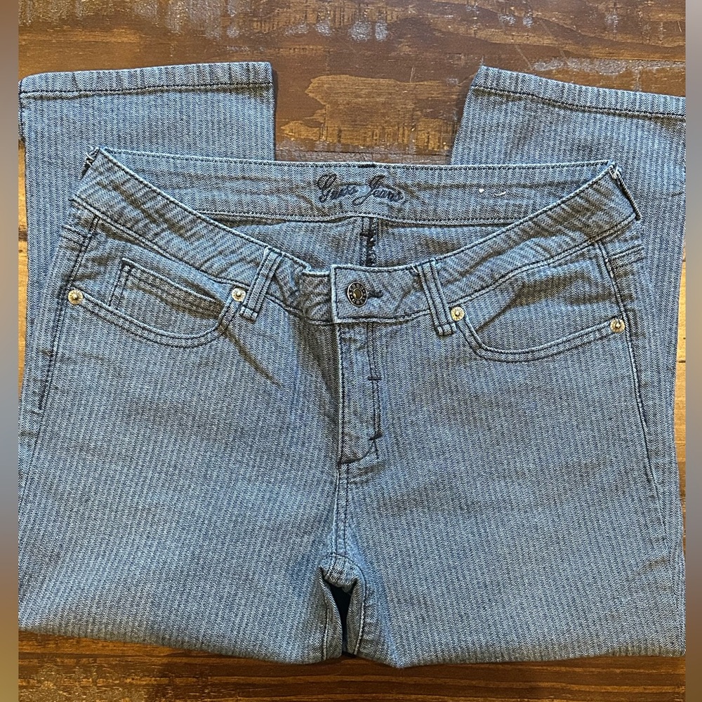 Guess size 30 striped Cropped Jeans